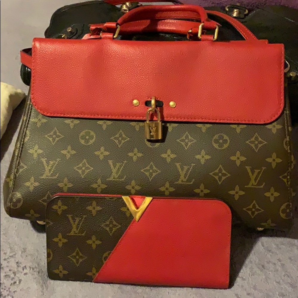 Louis Vuitton bag and wallet bundle